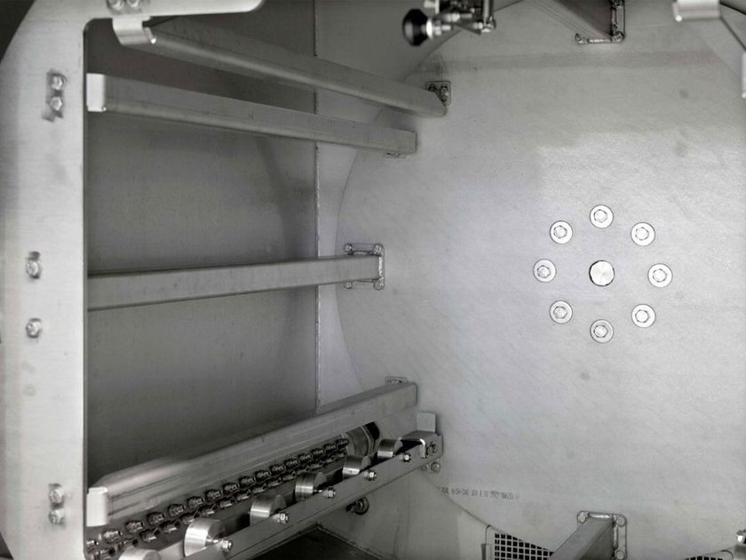 Spray chamber of an industrial parts-cleaning system